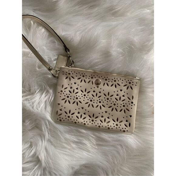 Coach wristlet small white - Picture 1 of 6